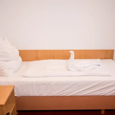 Restaurant Zehntscheune 3* Σίνσχαϊμ